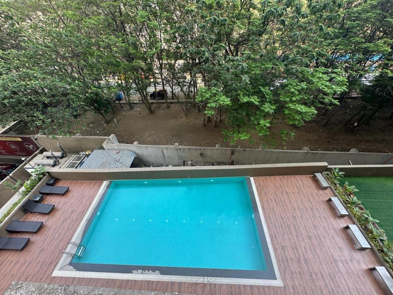 Residential Tranquil Bombaj